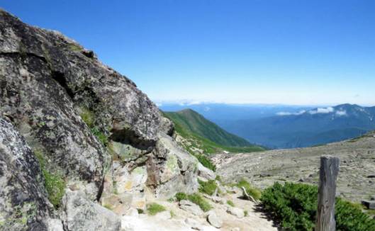 s2013-08-03 赤岳～黒岳縦走 066赤岳山頂から黒岳、ニセカウ